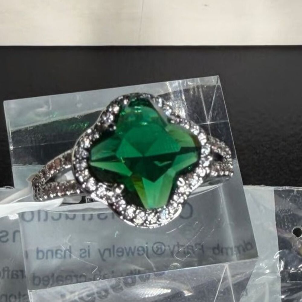 Emerald Green Clover Ring,  BP